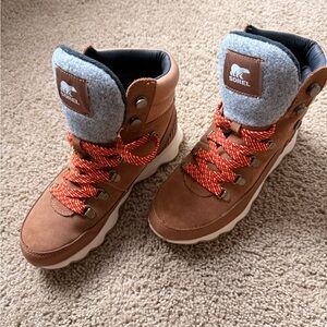 Sorel KINETIC Conquest Boots